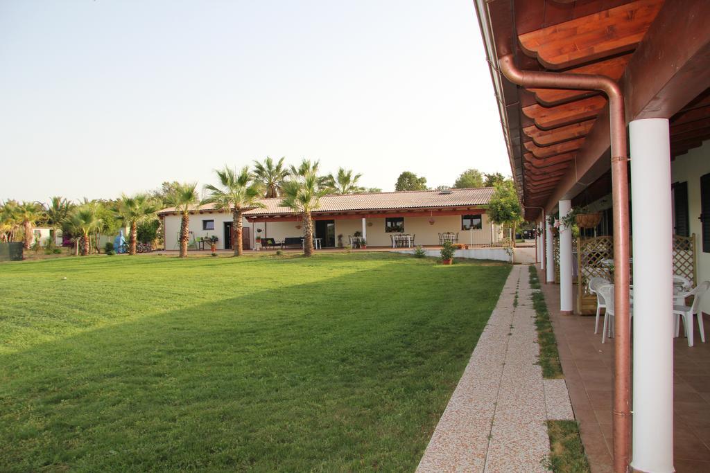 Agliado Villa Платамона Екстериор снимка