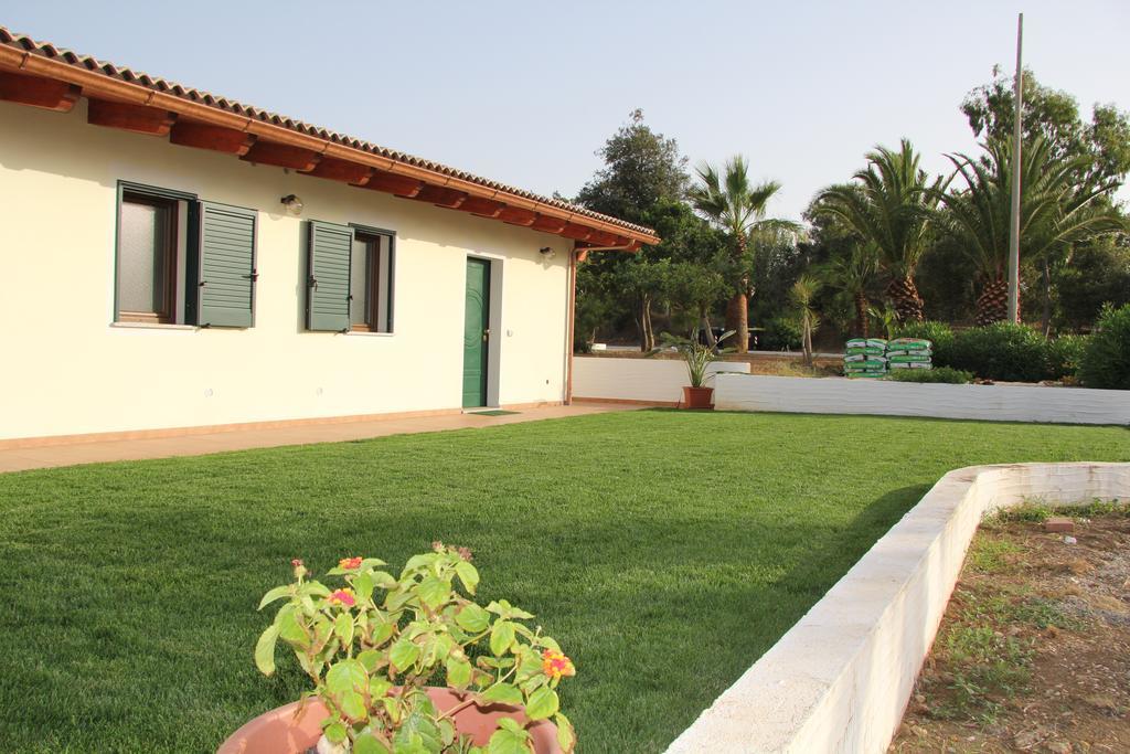 Agliado Villa Платамона Екстериор снимка