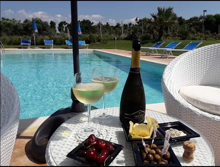 Agliado Villa Платамона Екстериор снимка